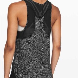 lululemon athletica Black & White Speckled Athletic size 6 Tank
